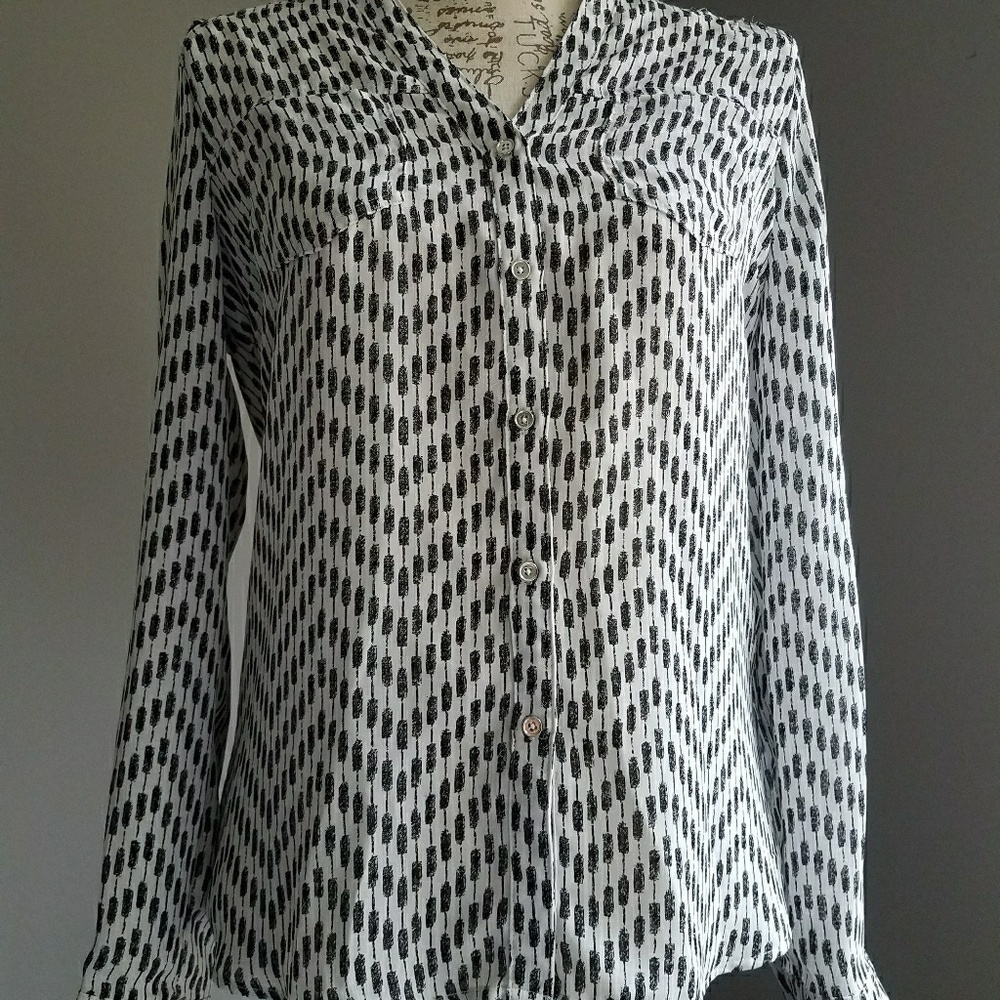 Candies black and white print blouse